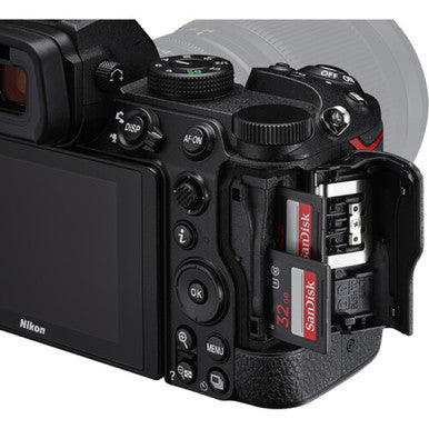 Nikon Z5 II + Z 24-105 f/4-7.1 + SD 128GB Garanzia Nital